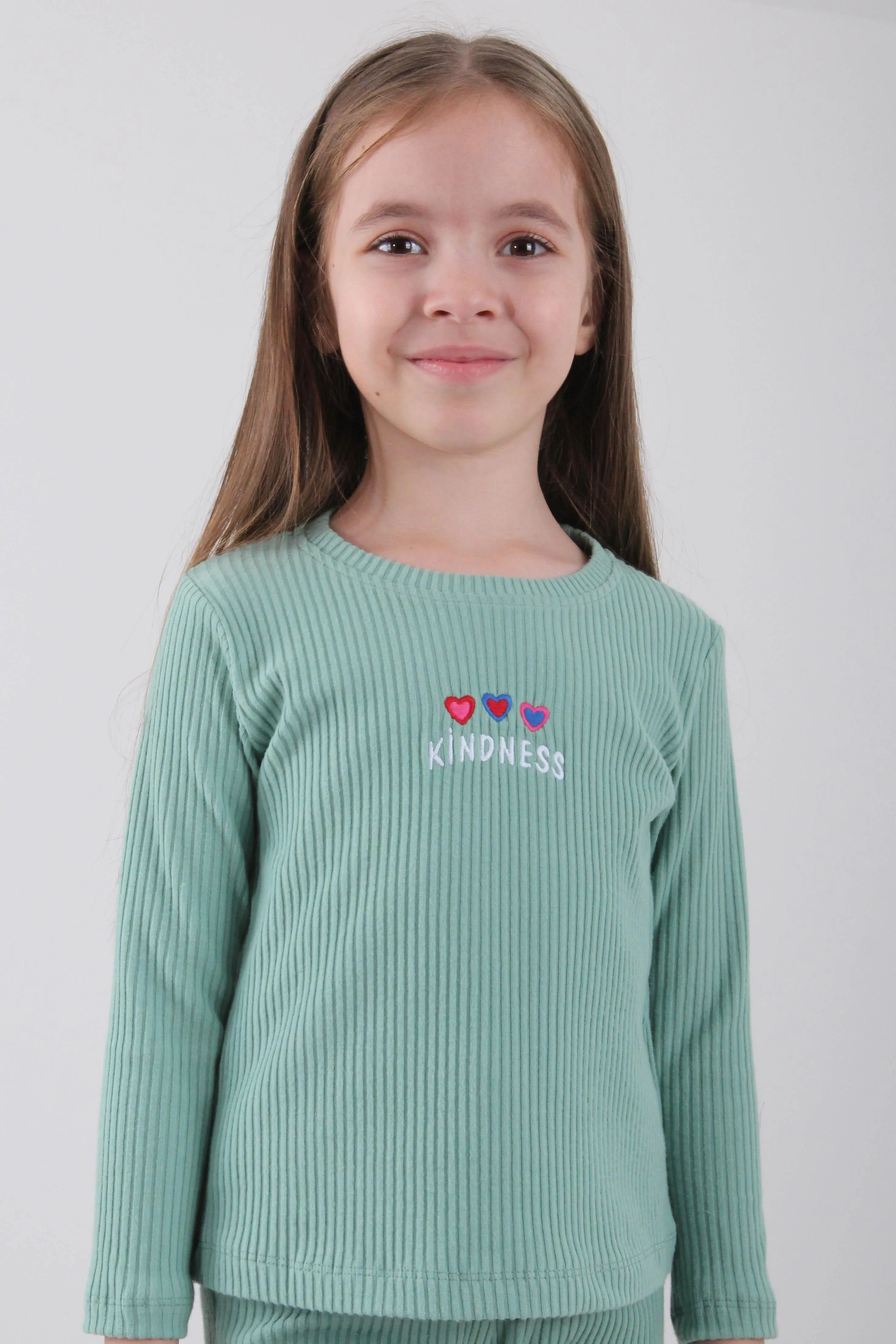 0 pamuklu kindness ve kalp nakişli kiz çocuk sweatshirt