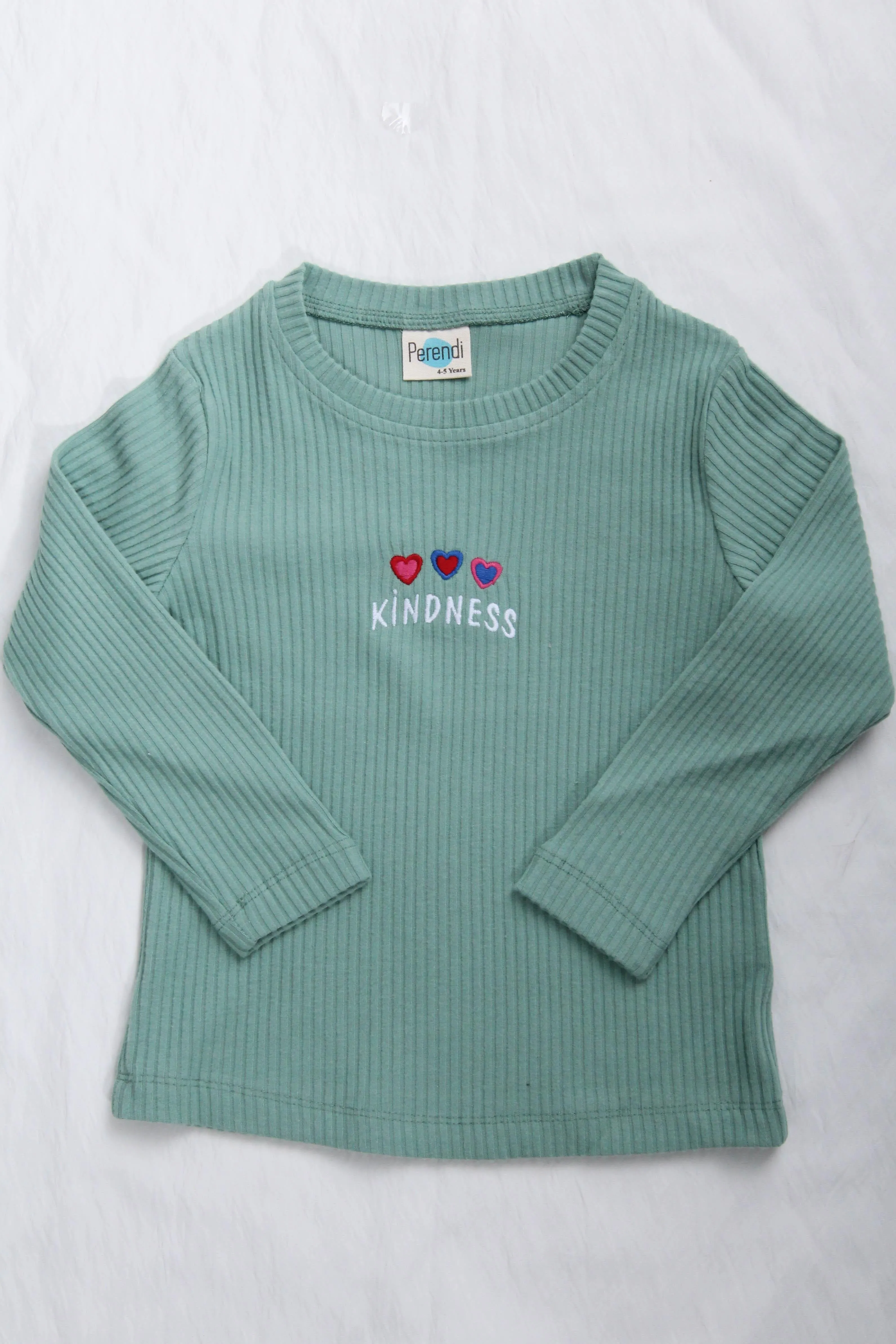 0 pamuklu kindness ve kalp nakişli kiz çocuk sweatshirt