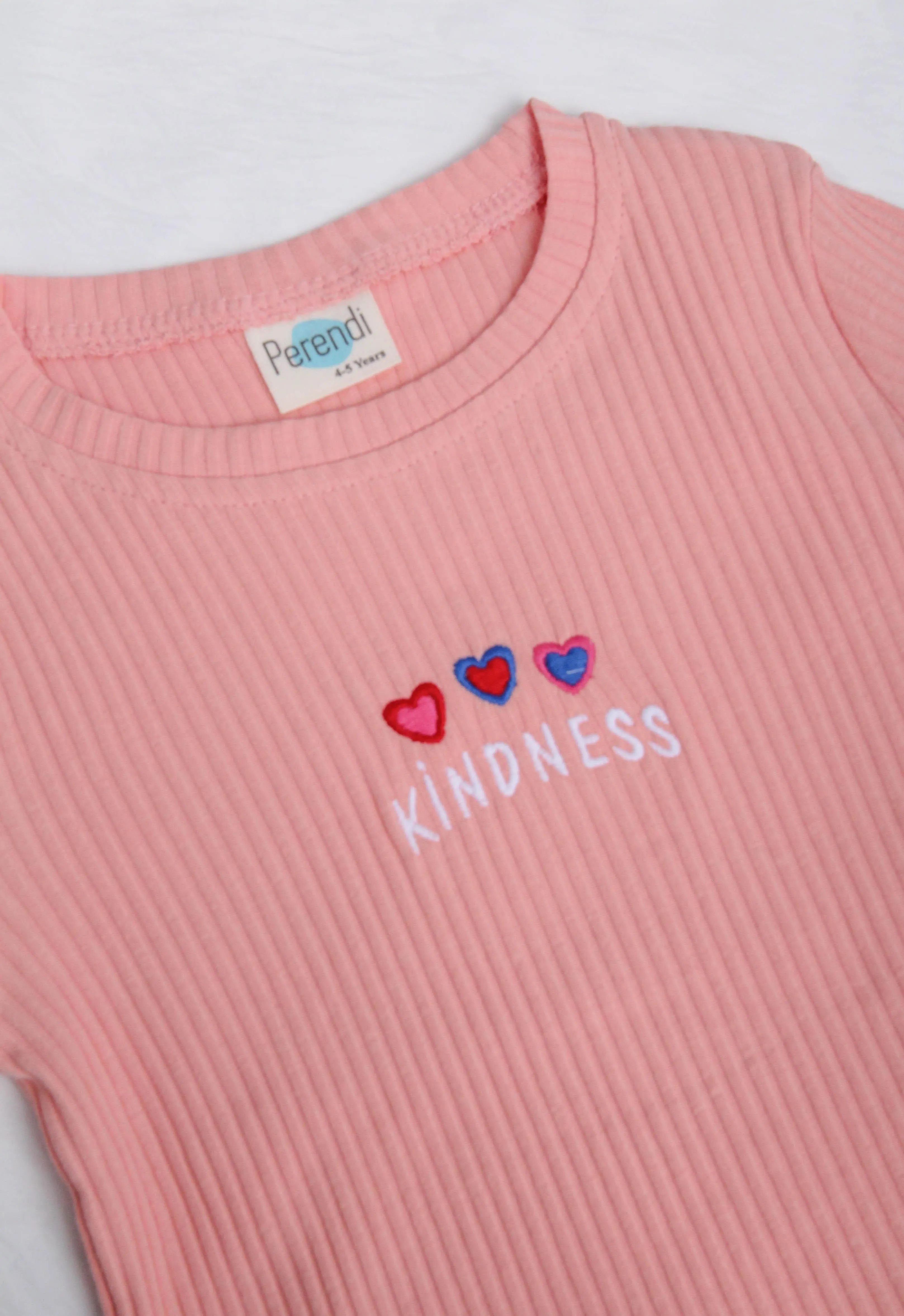 0 pamuklu kindness ve kalp nakişli kiz çocuk sweatshirt