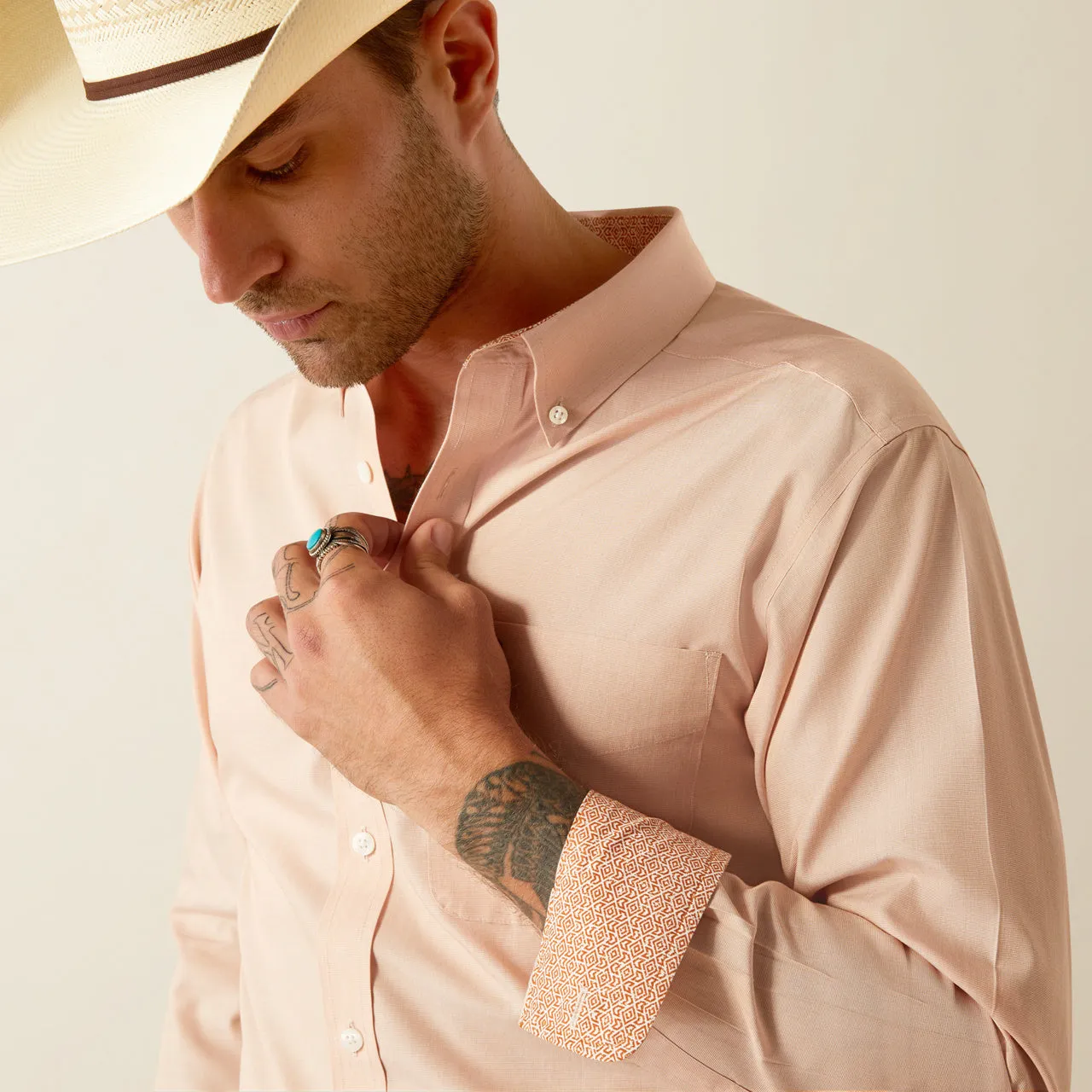 Ariat Men's Light Brown Wrinkle Free Fitted Long Sleeve Button Western Shirt 10054660