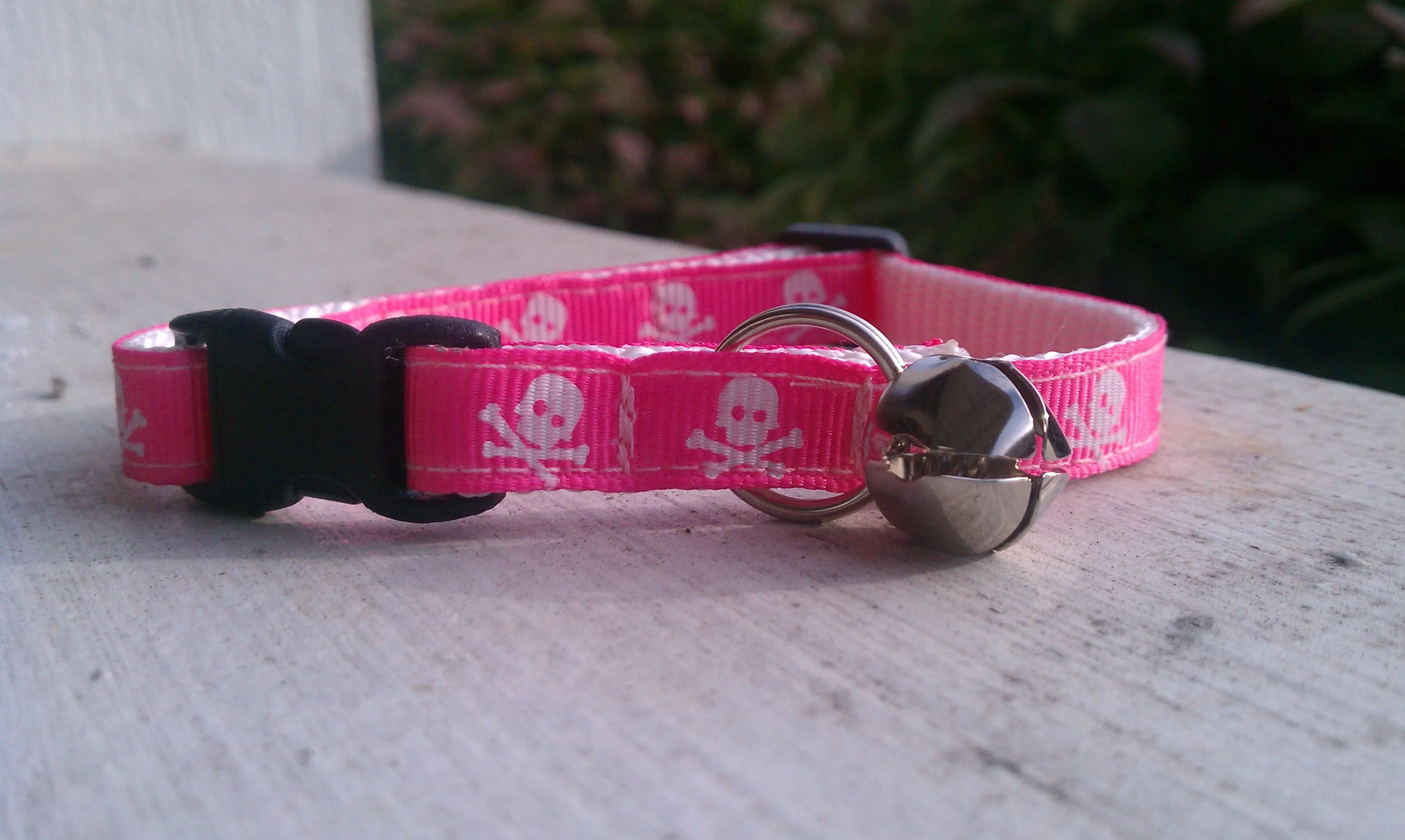 Halloween Cat Collar - White on Hot Pink Skulls